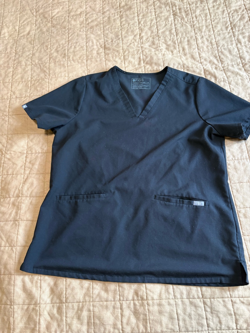 FIGS Casma Three-Pocket Scrub Top Black Women’s XL FW1100 Technical Collection
